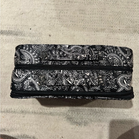 PurseN Dopp Kit - Picture 2 of 3